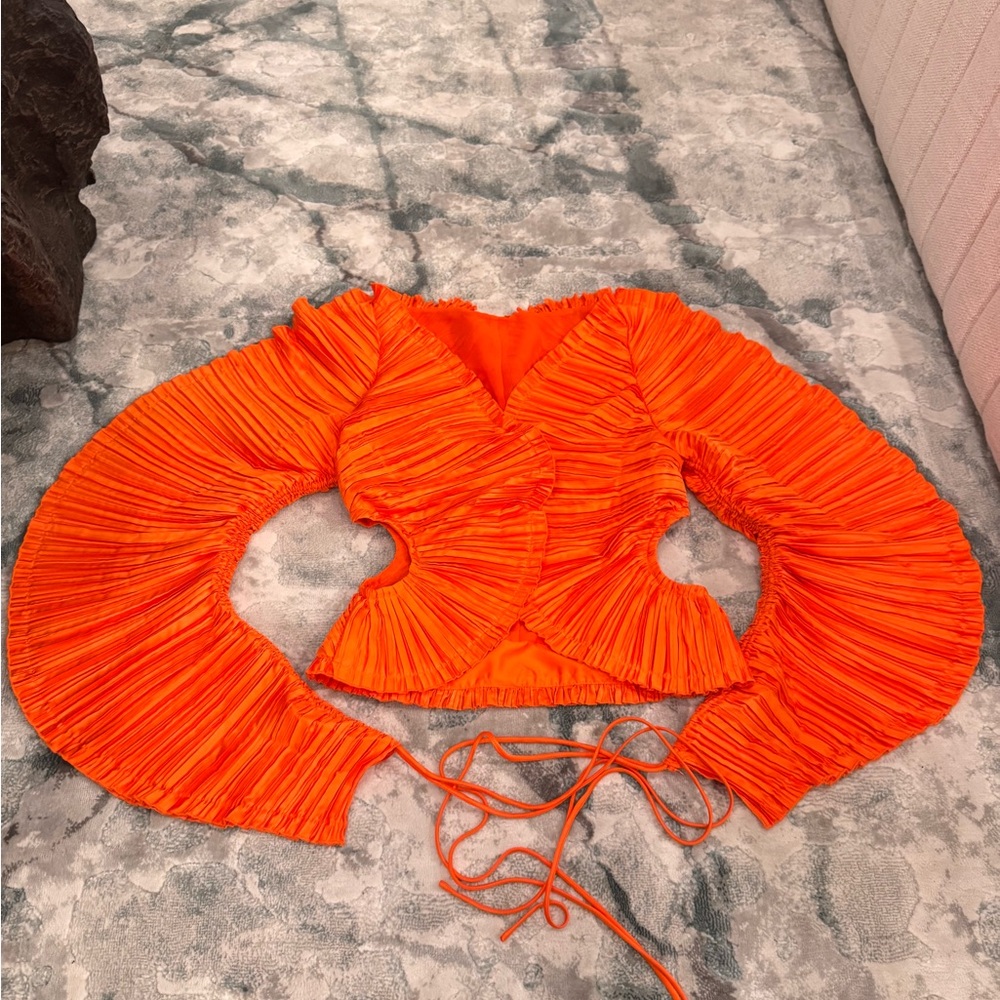 cult gaia Orange Pleated Long-Sleeve Cutout Top - Picture 1 of 7
